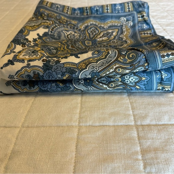 Pottery Barn Mansfield Blue Paisely Square Pillow Covers - Picture 12 of 15